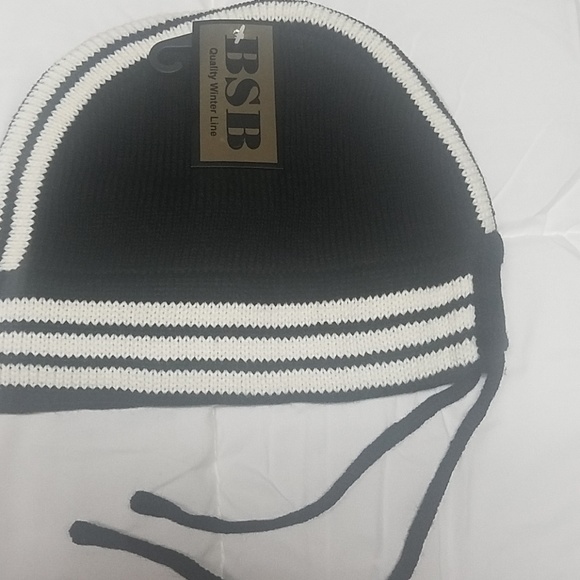 Winter hats - Picture 2 of 2